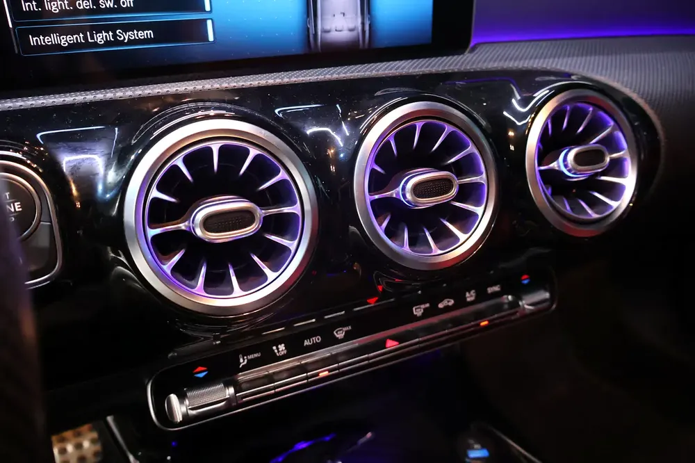 2020!! Mercedes-Benz CLA 250 AMG  || GCC || All Service Done - Image 8