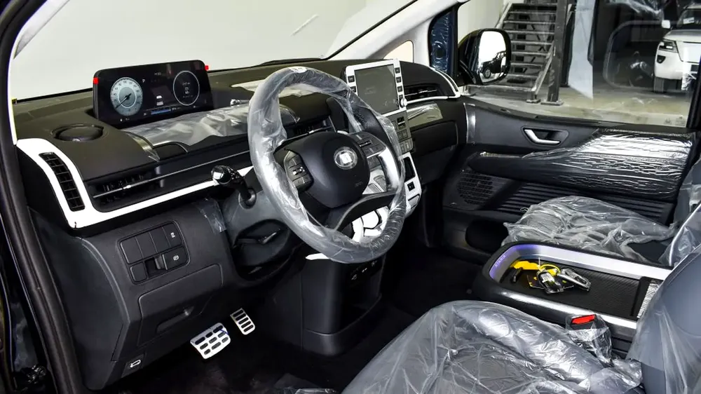 Hyundai Staria Royal Edition 2026 GCC Specs - Image 10
