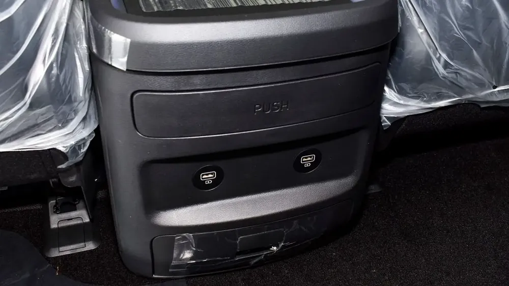 Hyundai Staria Royal Edition 2026 GCC Specs - Image 12