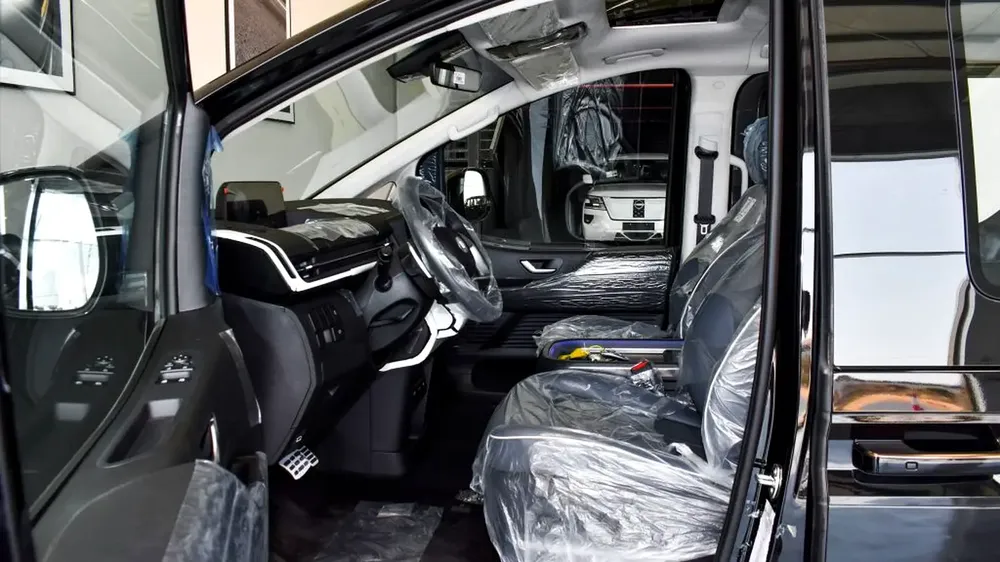 Hyundai Staria Royal Edition 2026 GCC Specs - Image 9