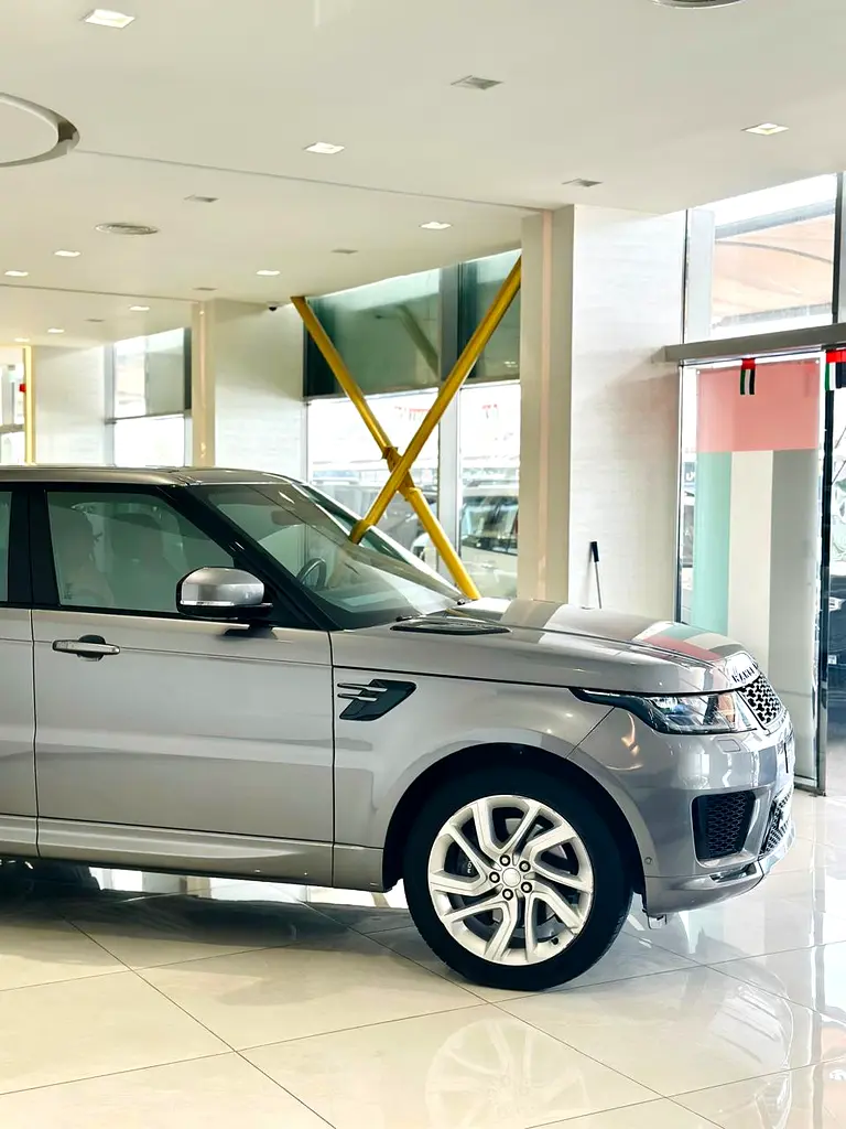 Land Rover Range Rover Sport HSE 2021 | GCC Specs | Low Mileage - Image 4