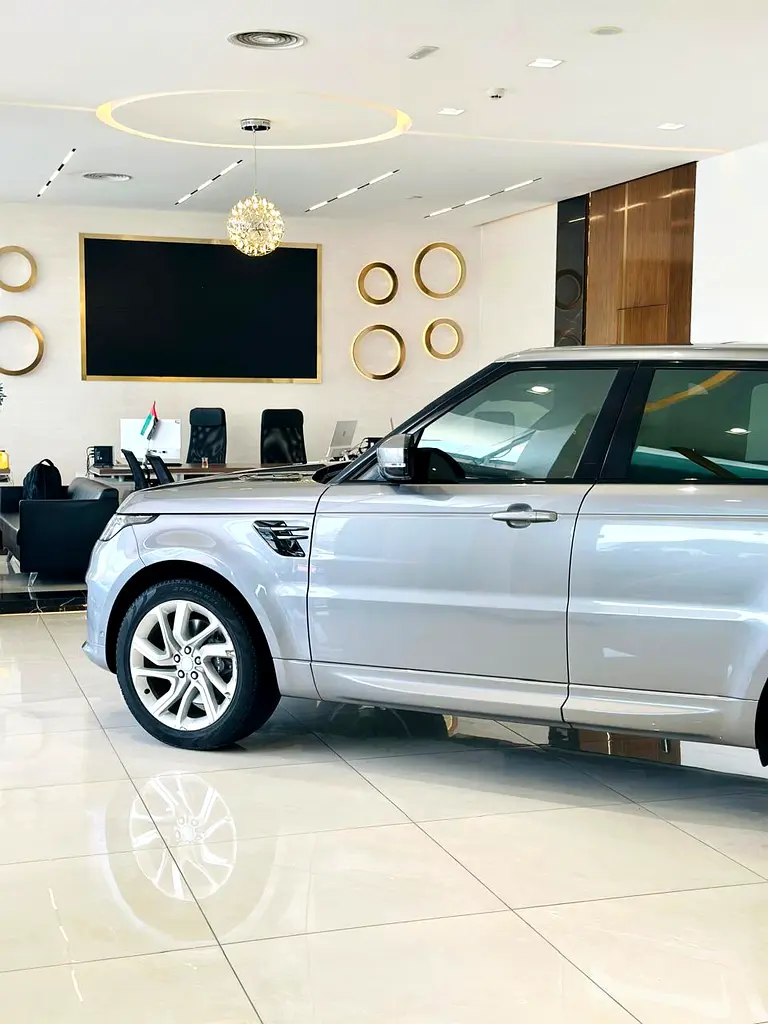 Land Rover Range Rover Sport HSE 2021 | GCC Specs | Low Mileage - Image 5