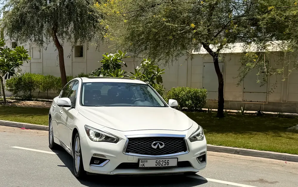 Infiniti Q50 Luxe 2021 | GCC Specs | Low Mileage | Agency Maintained - Image 11