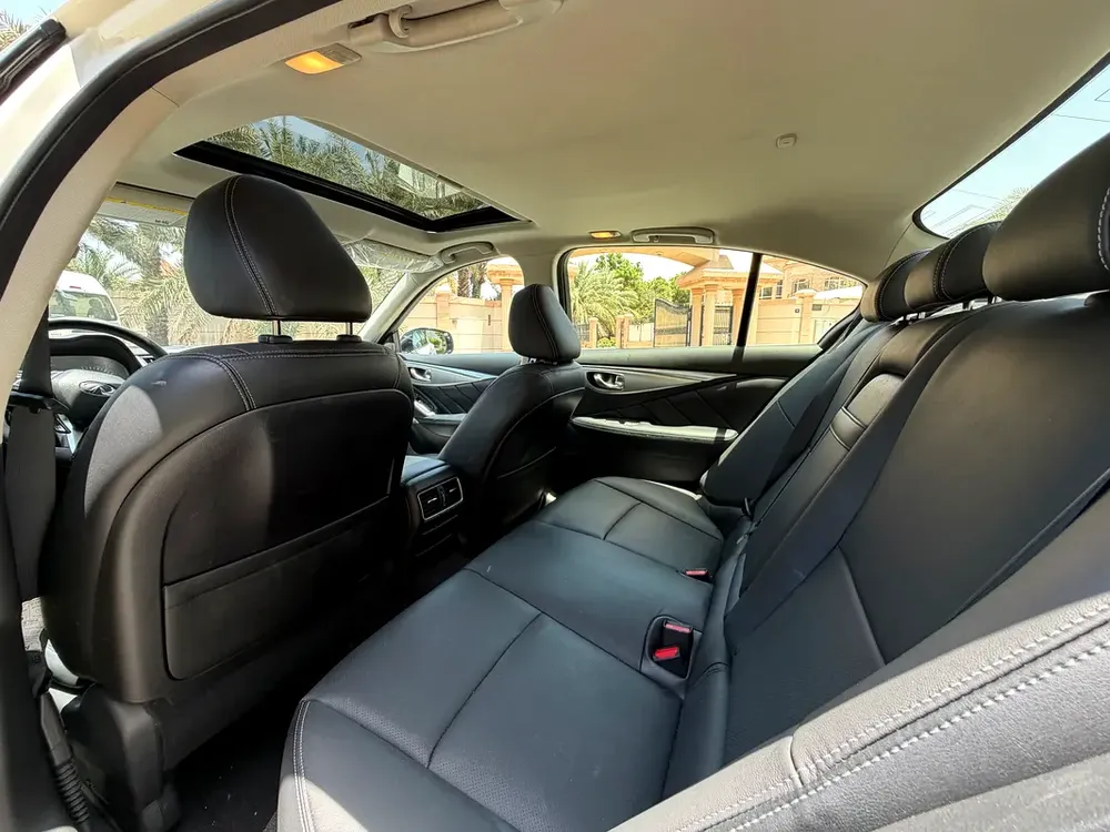 Infiniti Q50 Luxe 2021 | GCC Specs | Low Mileage | Agency Maintained - Image 4