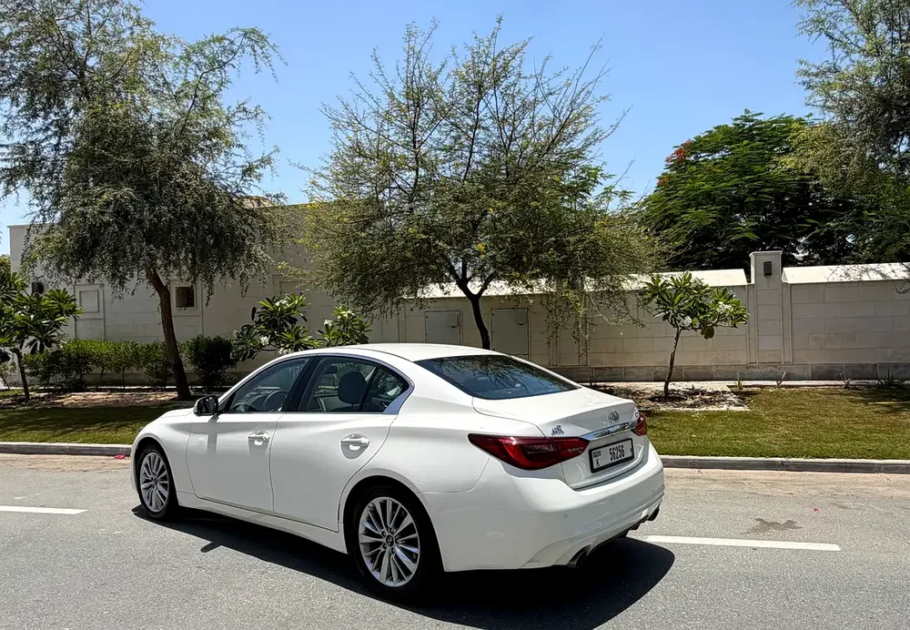 Infiniti Q50 Luxe 2021 | GCC Specs | Low Mileage | Agency Maintained - Image 6