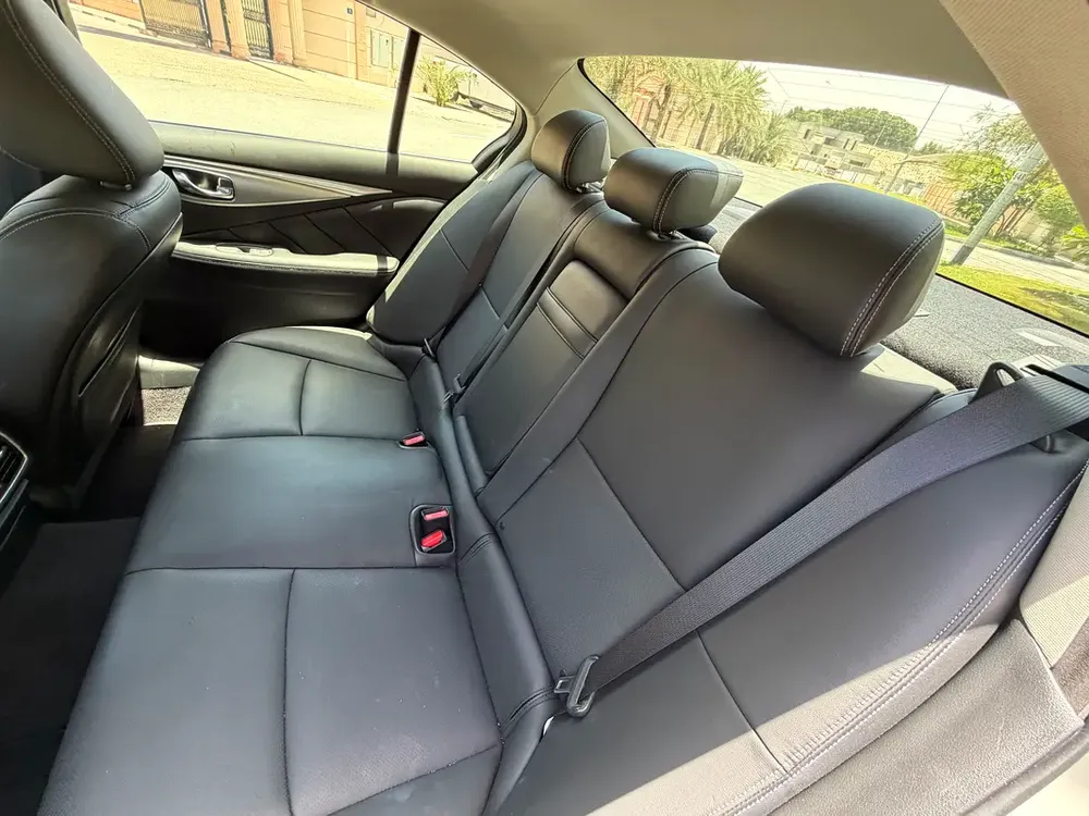 Infiniti Q50 Luxe 2021 | GCC Specs | Low Mileage | Agency Maintained - Image 8