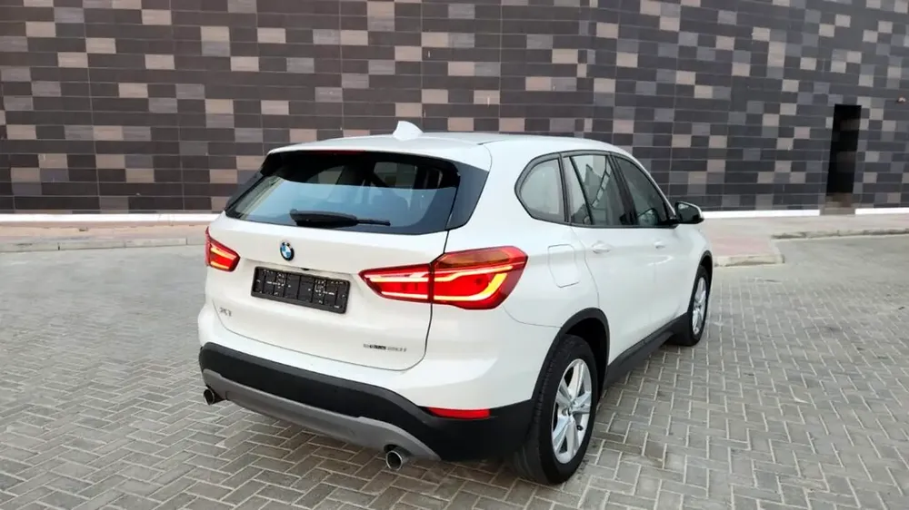 2019 BMW X1 SDrive20i full option panorama || AGENCY SERVICES || accident free - Image 5