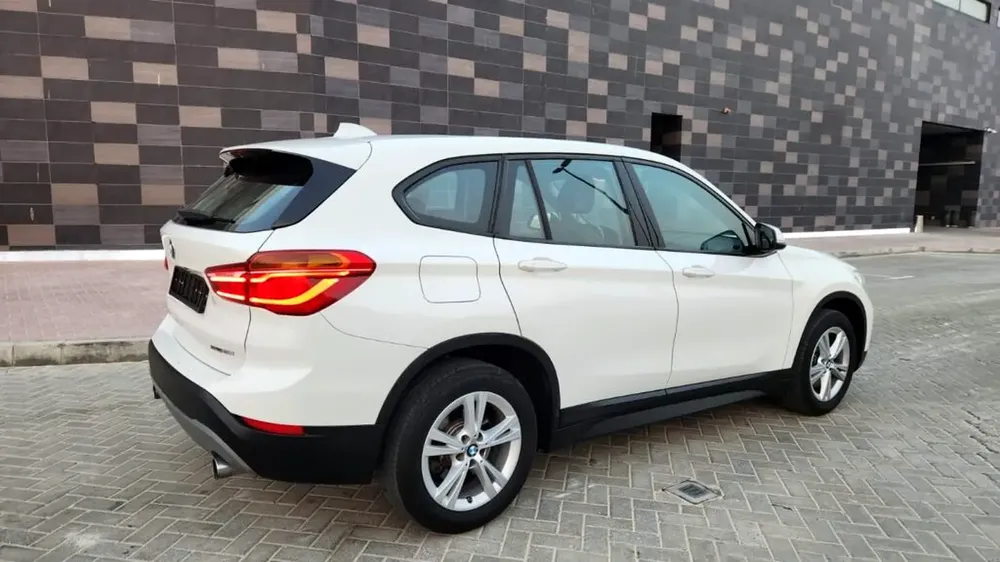 2019 BMW X1 SDrive20i full option panorama || AGENCY SERVICES || accident free - Image 6