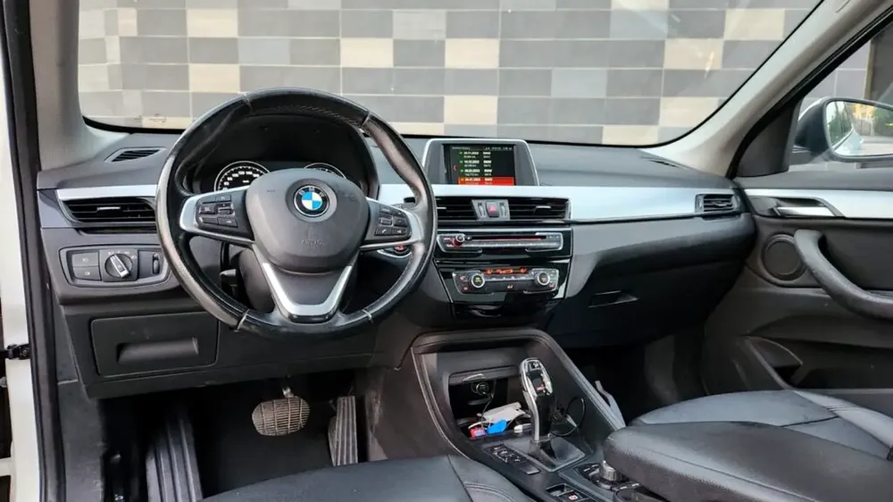 2019 BMW X1 SDrive20i full option panorama || AGENCY SERVICES || accident free - Image 7