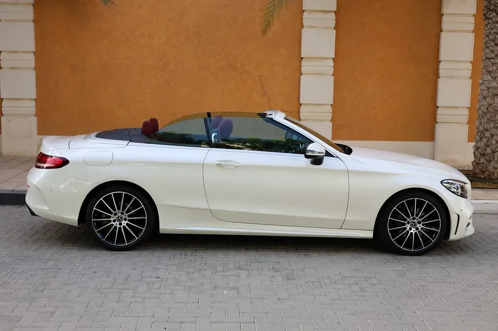 Mercedes-Benz C200 Coupe 2020, GCC Specs - Pristine Condition - Image 9
