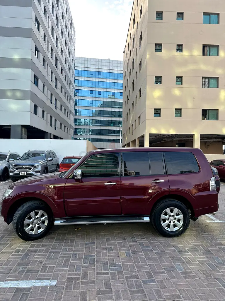 Mitsubishi Pajero GLS 2016 | GCC Specs - Image 4
