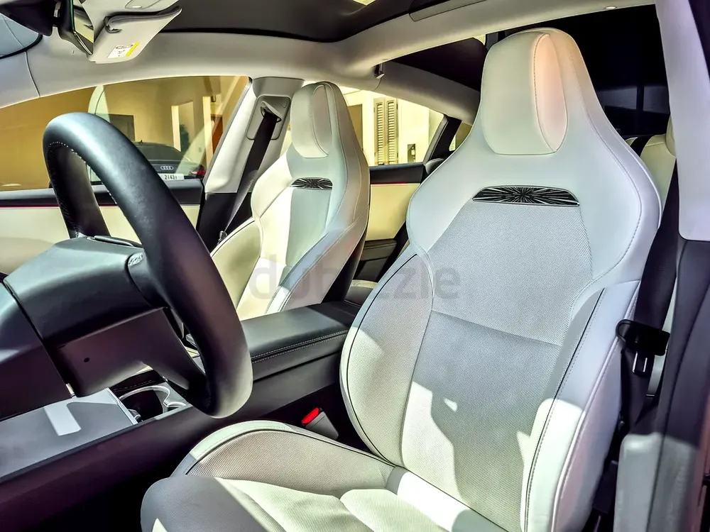 AED 2720/month | 2025 Tesla Model 3  | GCC Specs | Ref#456720 - Image 13