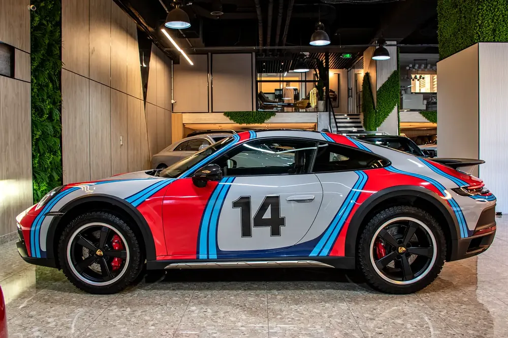 2024 Porsche 911 Dakar (under warranty and contract service ) - Image 4