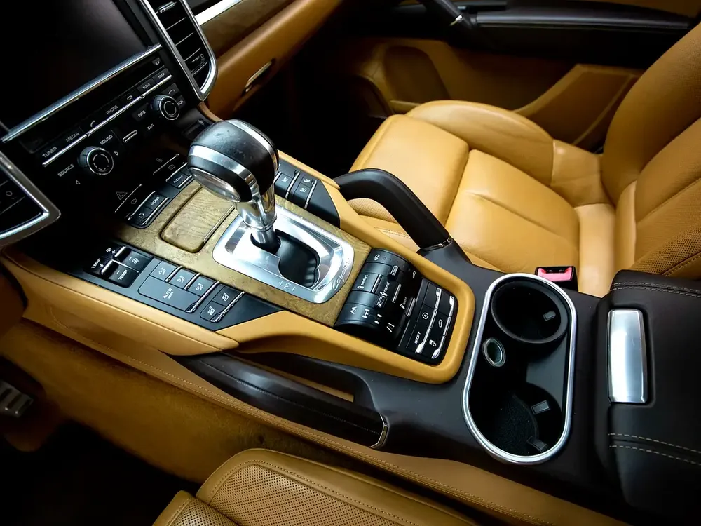 2013 | Porsche | Cayenne | GTS | GCC Spec - Image 13
