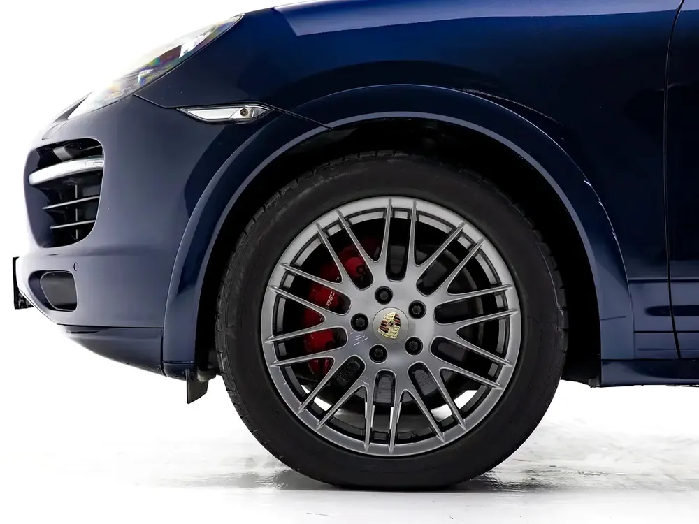 2013 | Porsche | Cayenne | GTS | GCC Spec - Image 20