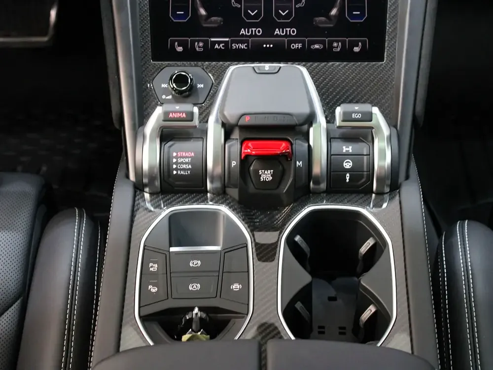 2024 - Lamborghini Urus Performante - Image 19