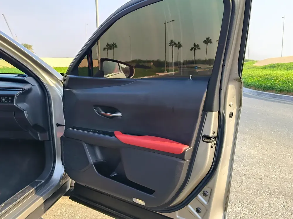 Lexus UX200 F- Sports Full Option 2019 Model. Gcc car, very good condition and clean car. - Image 8