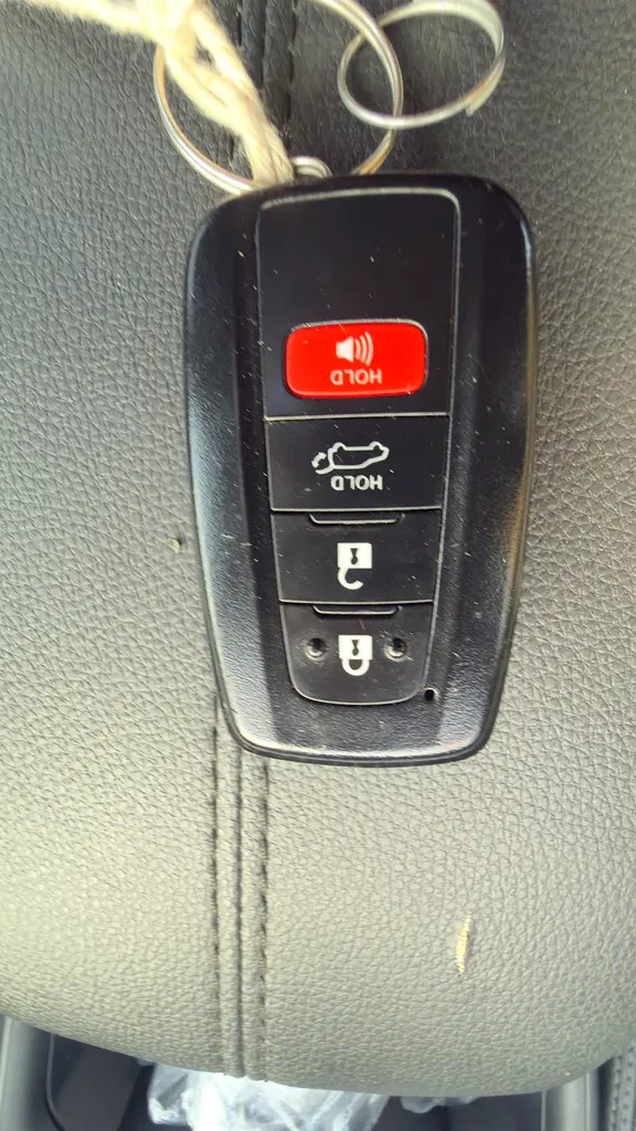 2023 Toyota RAV4 XLE Premium - American Specs - Pristine Condition - Image 17