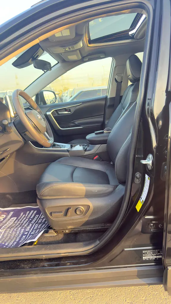 2023 Toyota RAV4 XLE Premium - American Specs - Pristine Condition - Image 8