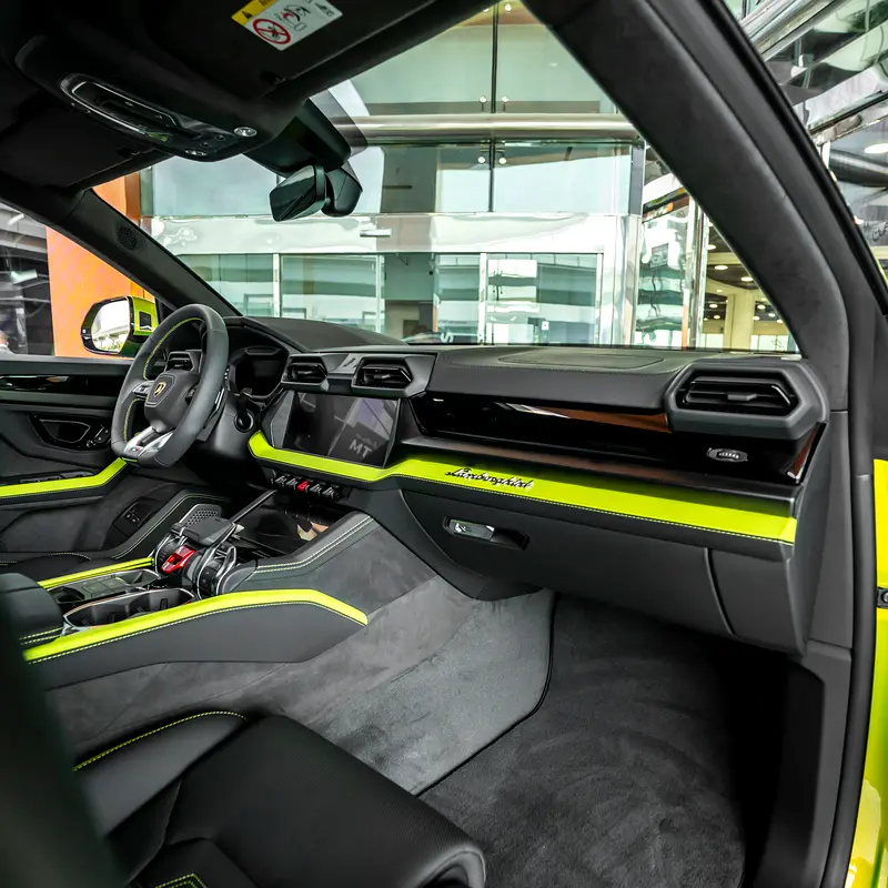 2025  LAMBORGHINI URUS SE  ( BRAND NEW ) - Image 8