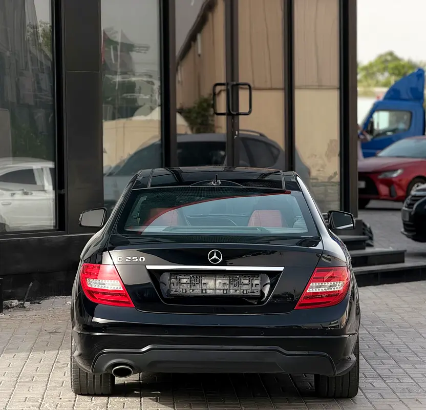 2012 Mercedes-Benz C-Class C250 Sport | GCC Specs | Excellent Condition - Image 7