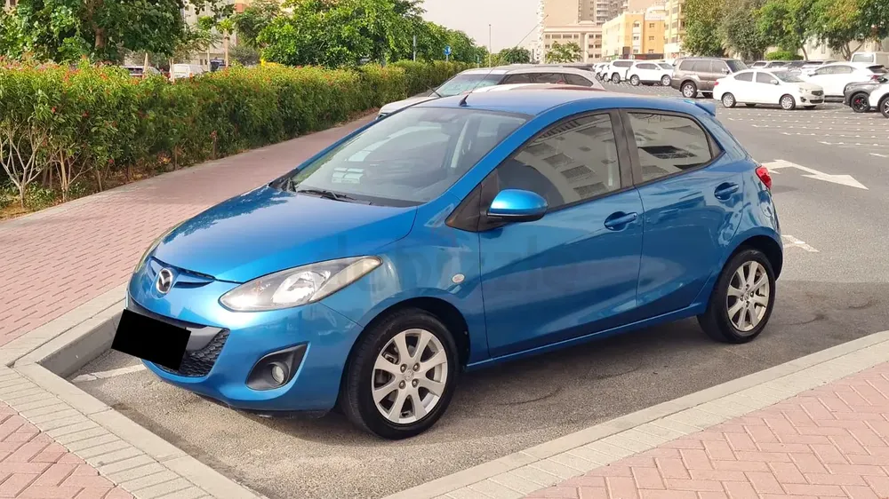 2013 MAZDA 2 HATCHBACK FULL OPTIONS GALADARI MAZDA GULF GCC SPEC LADY DRIVEN VERY CLEAN - Image 20