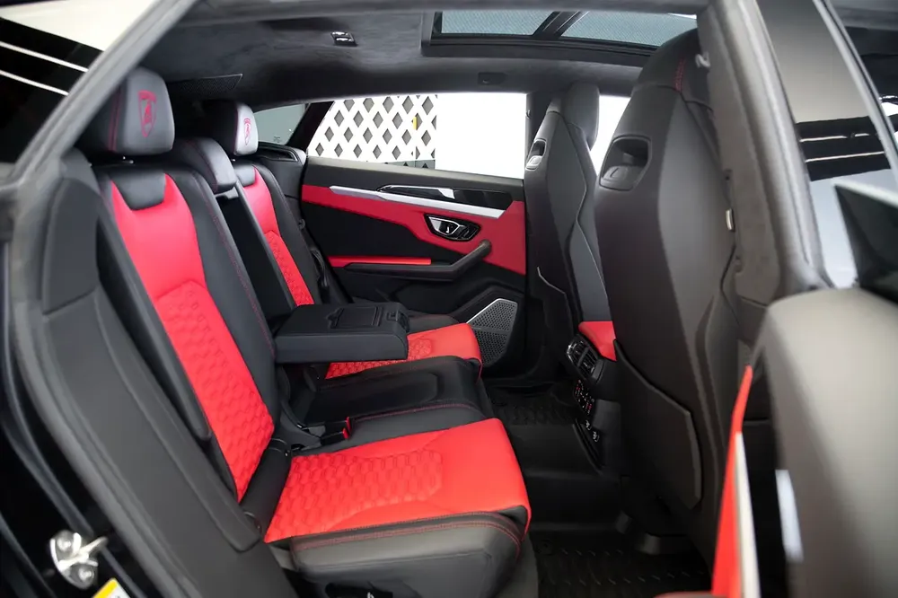 MATT BLACK | BANG & OLUFSEN | MASSAGE + VENTILATION SEATS | WARRANTY AVAILABLE - Image 10