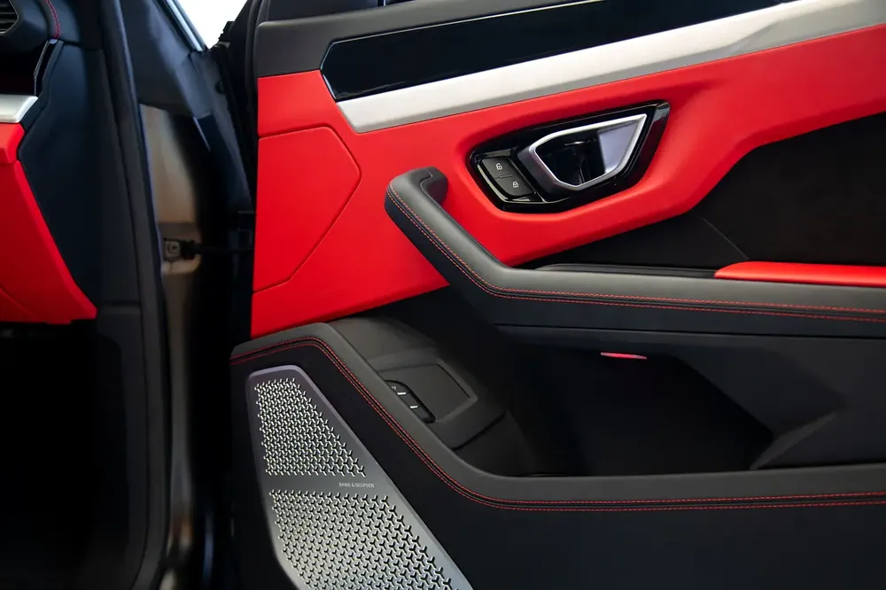 MATT BLACK | BANG & OLUFSEN | MASSAGE + VENTILATION SEATS | WARRANTY AVAILABLE - Image 15