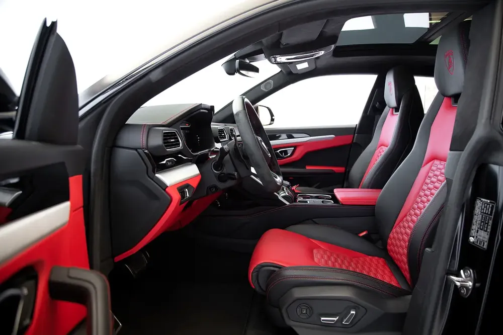 MATT BLACK | BANG & OLUFSEN | MASSAGE + VENTILATION SEATS | WARRANTY AVAILABLE - Image 6