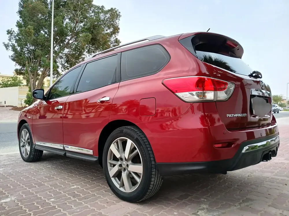 Nissan Pathfinder SV 2015 - GCC Specs - Well Maintained - Image 7