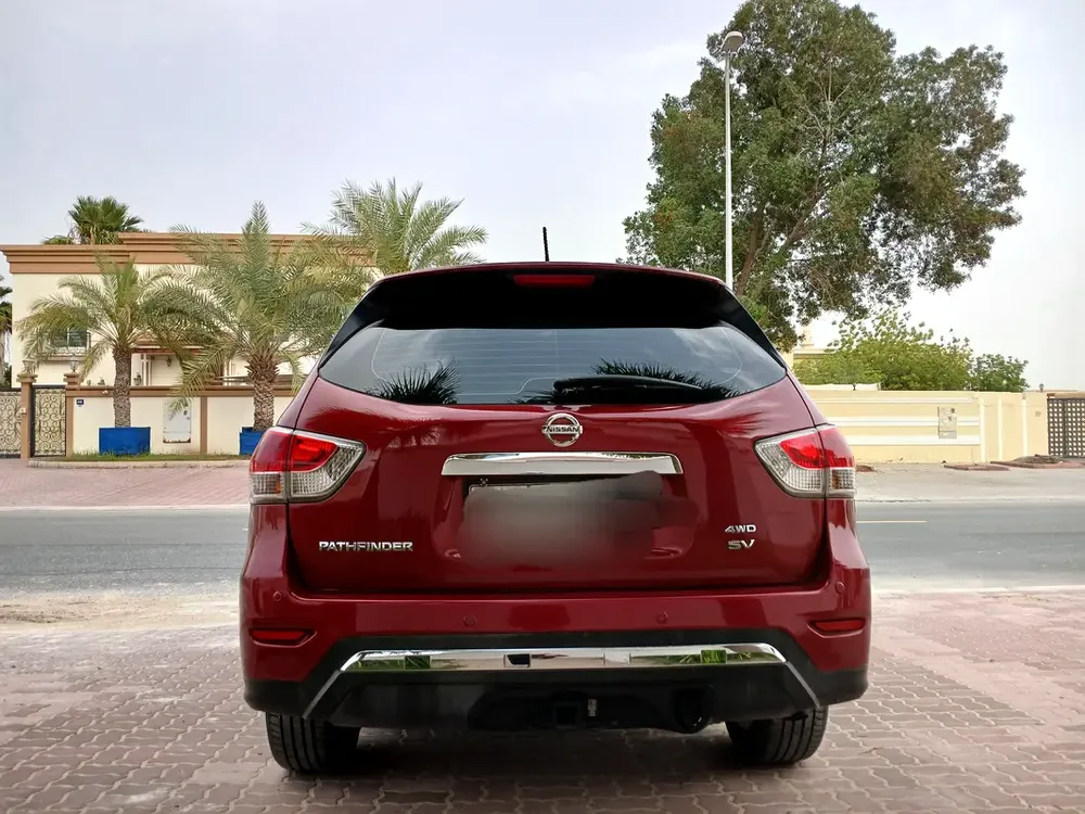 Nissan Pathfinder SV 2015 - GCC Specs - Well Maintained - Image 8