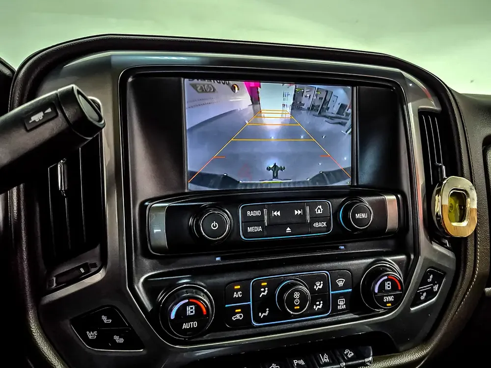 AED 3769/month | 2015 Chevrolet Silverado  | GCC Specs | Ref#473576 - Image 13