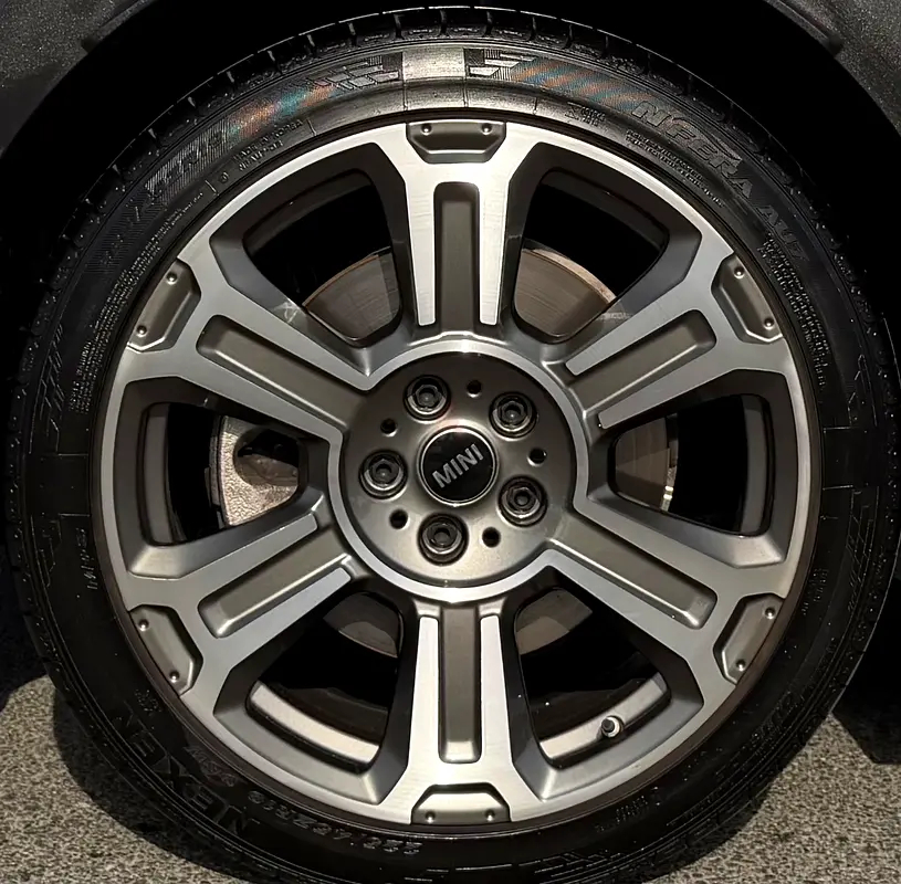 GCC .. FSH .. Original paint .. Perfect Condition .. S .. Low Mileage - Image 12