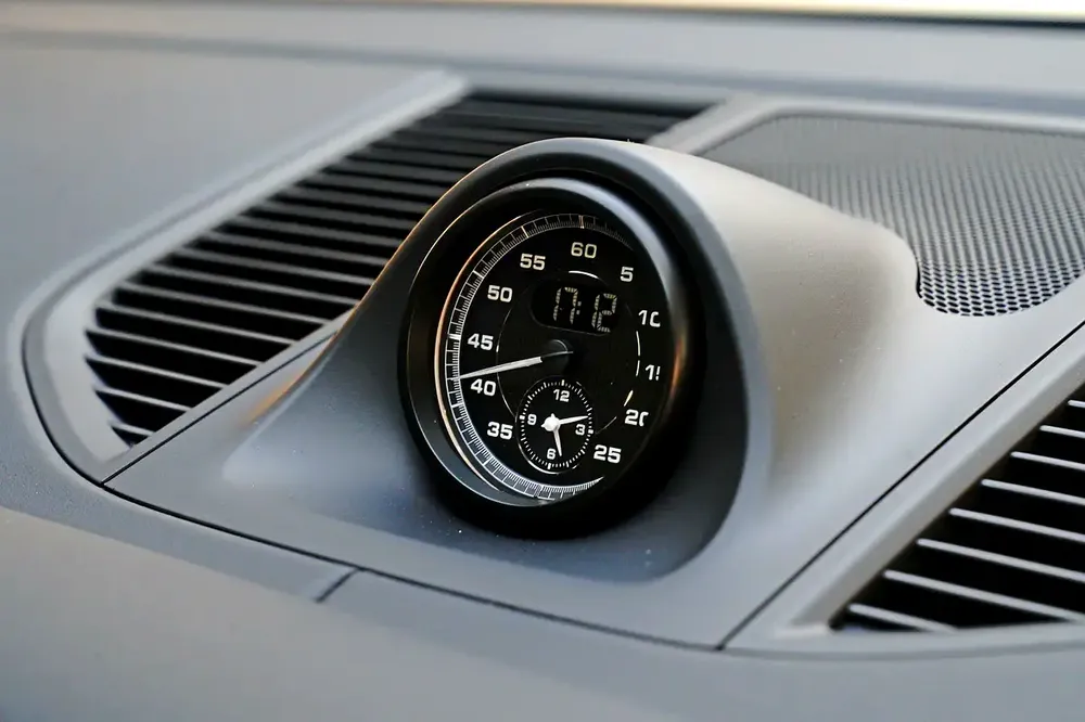 PORSCHE MACAN T 2025 - Image 11
