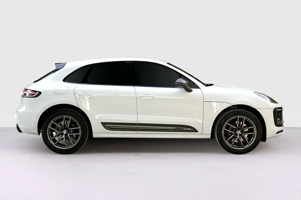 PORSCHE MACAN T 2025 - Image 15