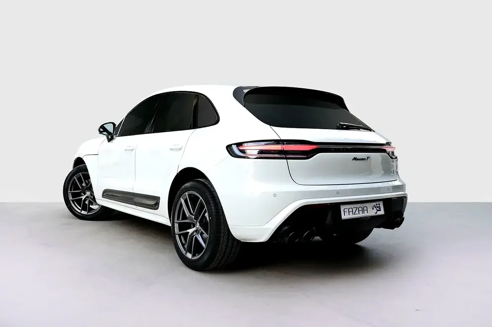 PORSCHE MACAN T 2025 - Image 4