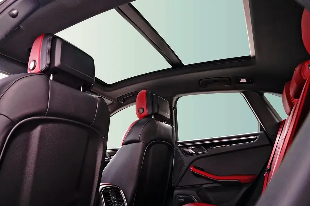 PORSCHE MACAN T 2025 - Image 7