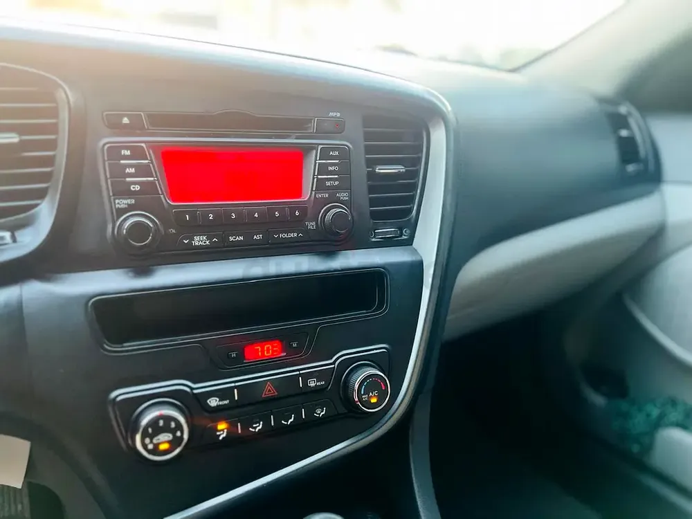 2013 Kia Optima EX GCC Specs - Well Maintained - Image 4
