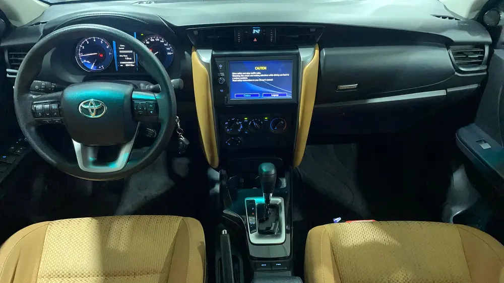 AED 1,368/m | 0 DP | Free 3 Months Warranty | Service History | 30 Day Return | TOYOTA FORTUNER 2023 - Image 7