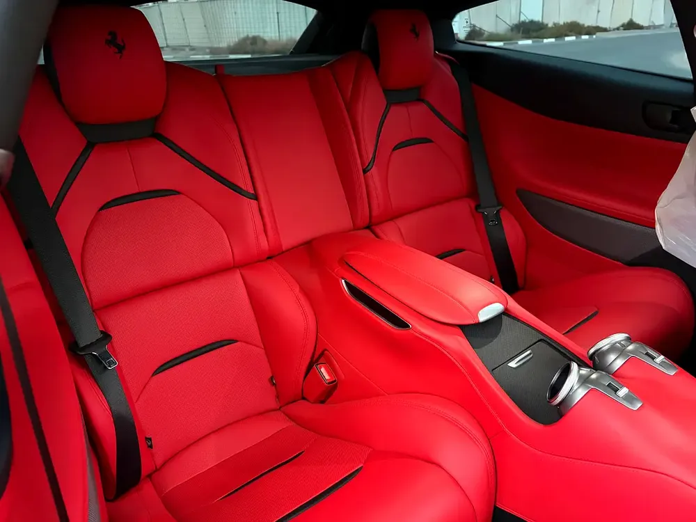 Ferrari Gtc 4 Lusso T 36,000kms full service history - Image 9