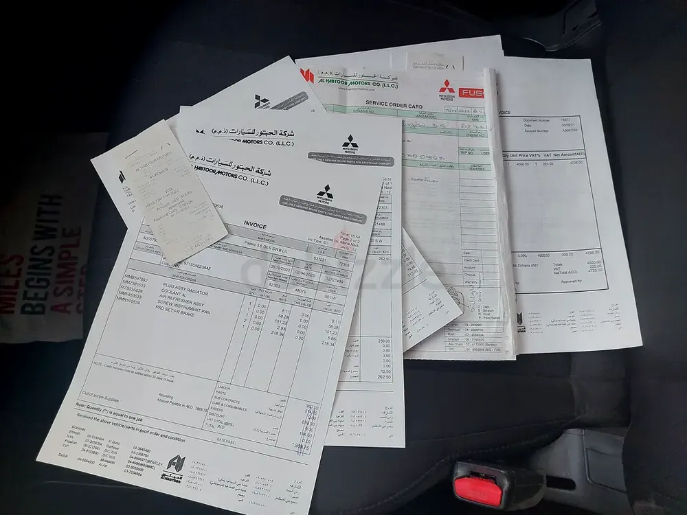 Mitsubishi pajero with full service history records from habtoor - Image 12
