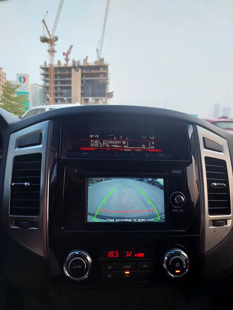 Mitsubishi pajero with full service history records from habtoor - Image 15