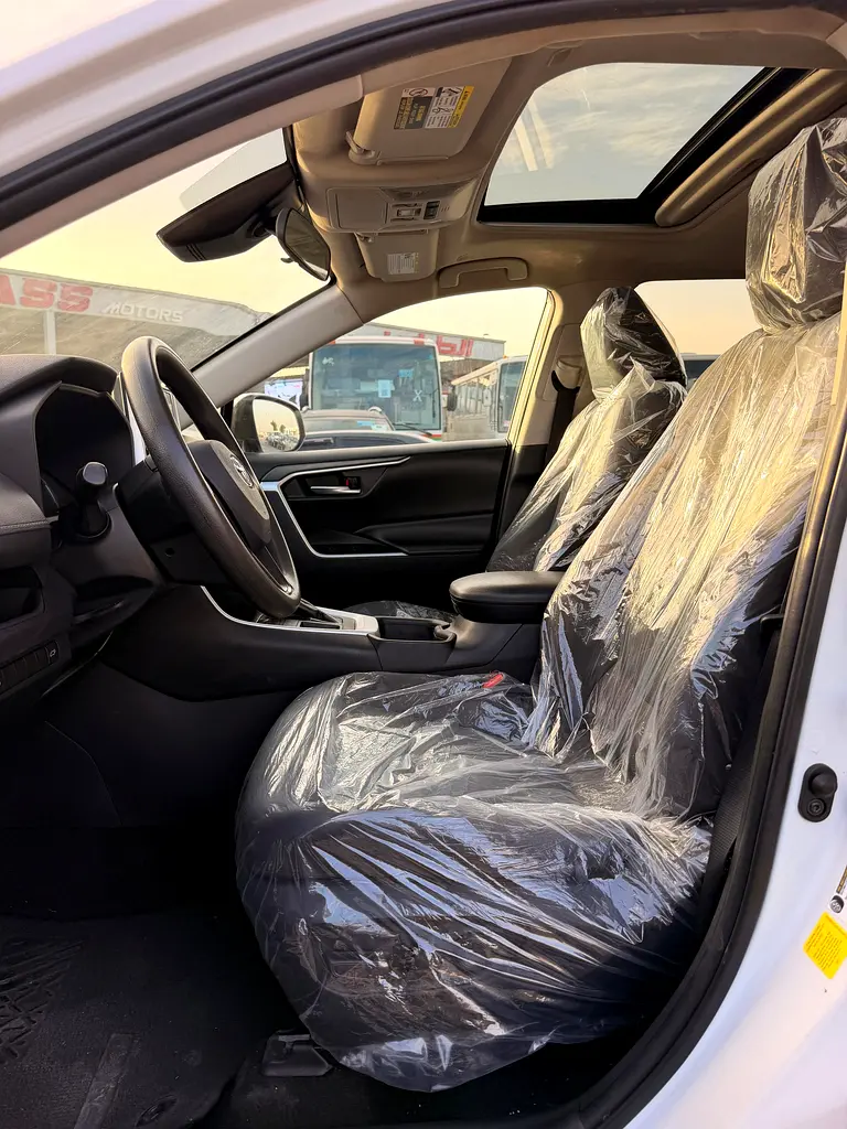 Toyota Rav 4 XLE Premium 2023,  -  UAE PASS - Well Maintained- - Image 8