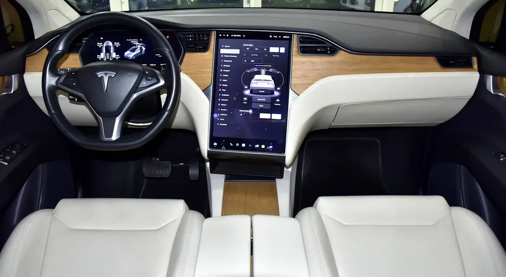 AED 2,360 EMi at 0% DP | Tesla Model X 100D - Long Range ( 2019 Model ) in Grey Color GCC Specs - Image 13
