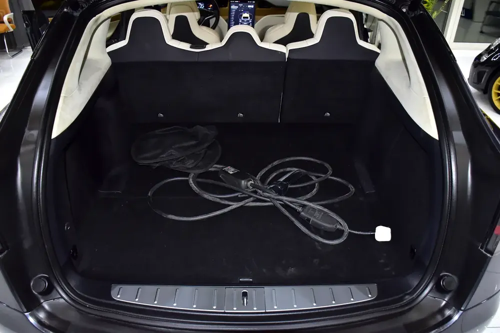 AED 2,360 EMi at 0% DP | Tesla Model X 100D - Long Range ( 2019 Model ) in Grey Color GCC Specs - Image 18