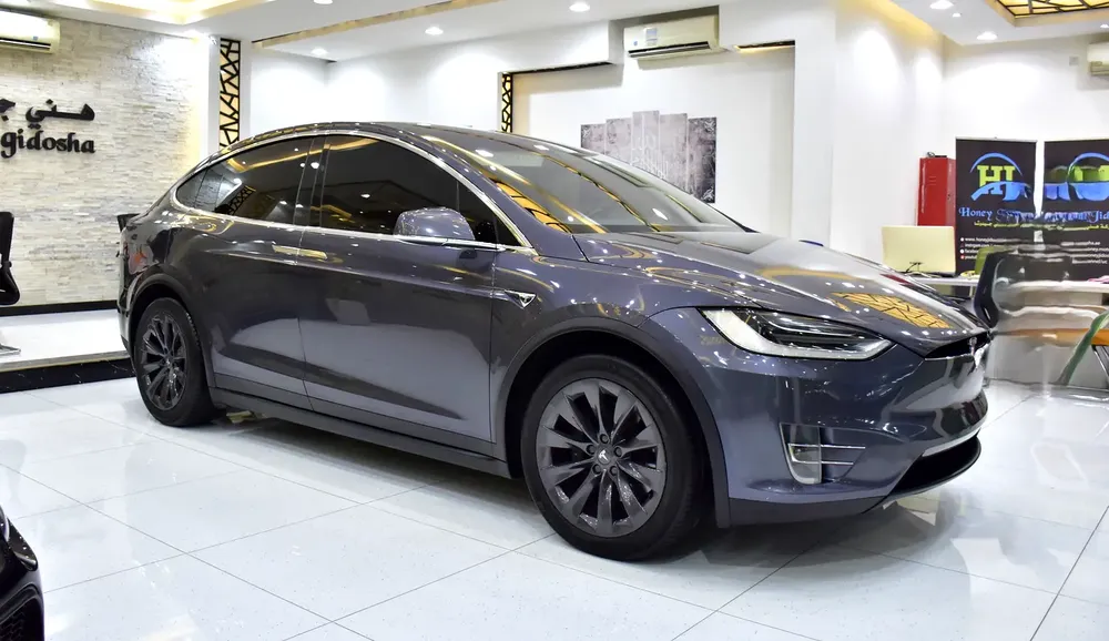 AED 2,360 EMi at 0% DP | Tesla Model X 100D - Long Range ( 2019 Model ) in Grey Color GCC Specs - Image 4
