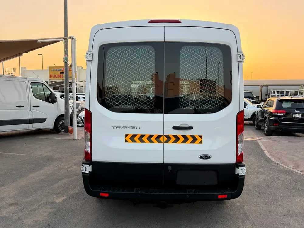 Ford Transit 2017  Van 250XL GCC Specs - Image 10