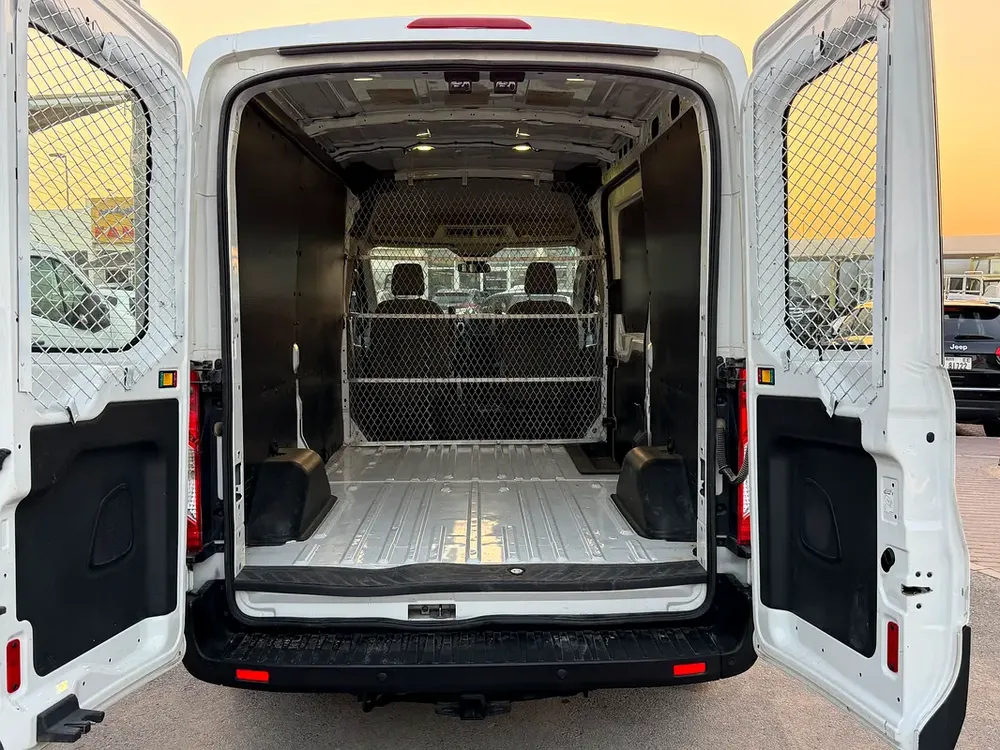 Ford Transit 2017  Van 250XL GCC Specs - Image 17