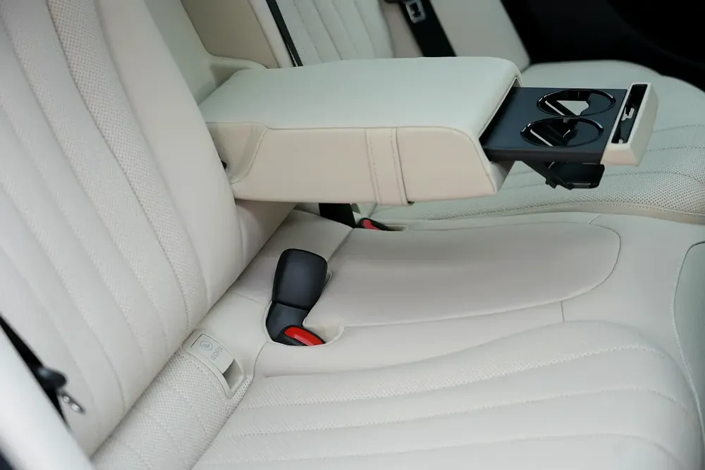 Best Price | Mercedes-Benz E 300 | 2026 GCC 0km | Agency Warranty | AMG Sports Package - Image 17