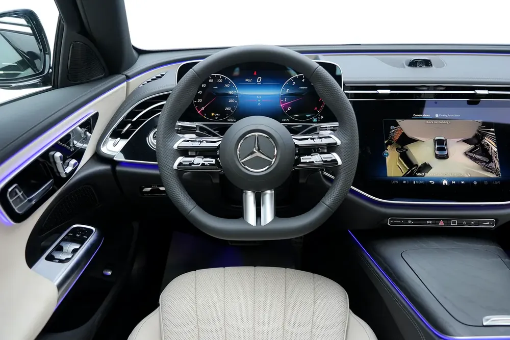 Best Price | Mercedes-Benz E 300 | 2026 GCC 0km | Agency Warranty | AMG Sports Package - Image 8